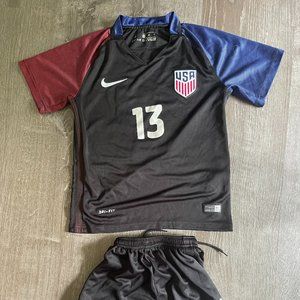 Alex Morgan Soccer Uniform